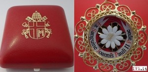 Relicário papa João Paulo II
