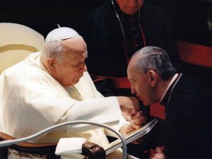 2013-597483743-Vatican-Pope_20130317