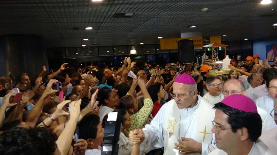 A imagem de Nossa Senhora Aparecida chega em Recife 8