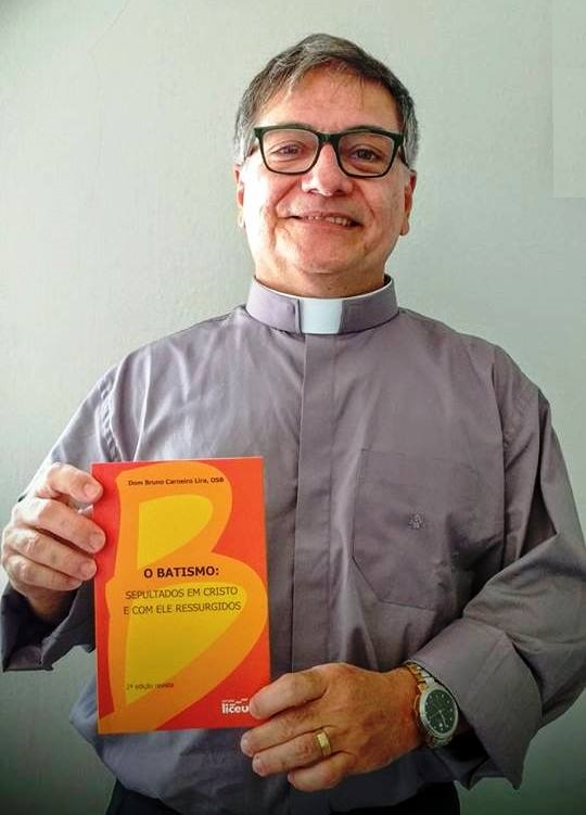 Dom Bruno. divulgação do seu livro. Batismo.