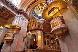 interior-basilica-penha-medium