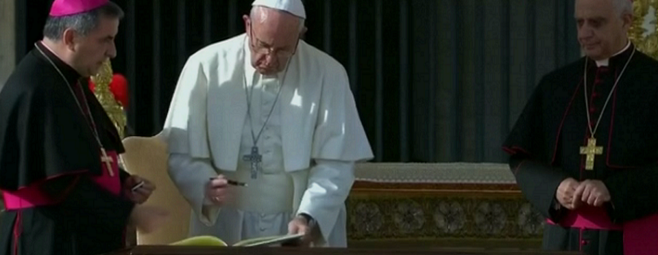 Papa Francisco torna permanente medida sobre perdão do aborto