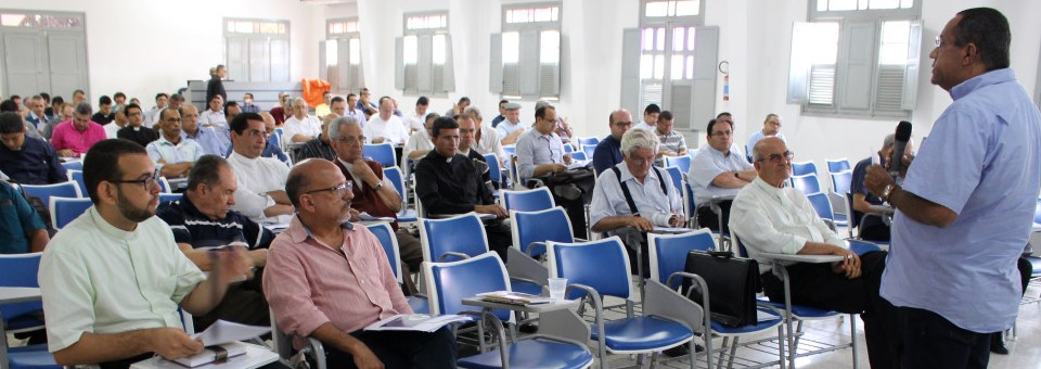 Reunião do Clero apresenta seminaristas e discute Campanha da Fraternidade