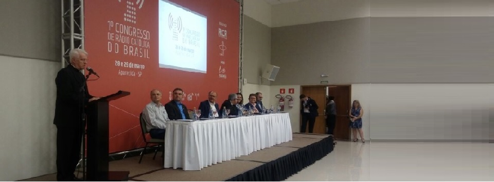 Autoridades eclesiais e civis comparecem à abertura do 1° Congresso de Rádio Católica do Brasil