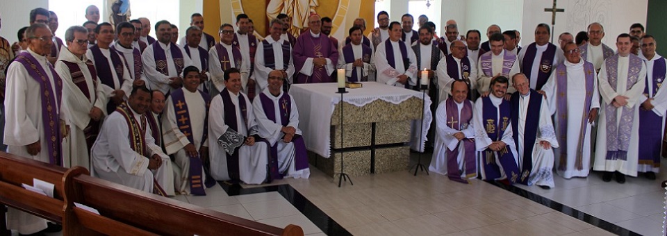 Primeira turma do clero conclui retiro espiritual em Camocim de São Félix