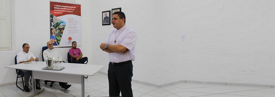 Dom Fernando institui Cáritas Arquidiocesana em ato solene na Cúria