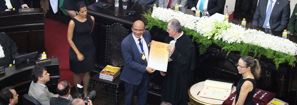 Colaboradores da Arquidiocese recebem homenagem do Tribunal de Justiça de Pernambuco