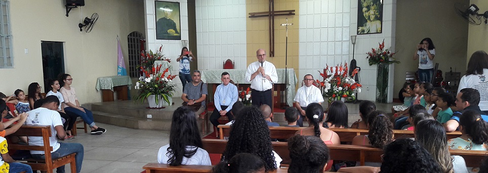 Dom Fernando e Dom Tourinho visitam Paróquia São João Bosco  em Abreu e Lima