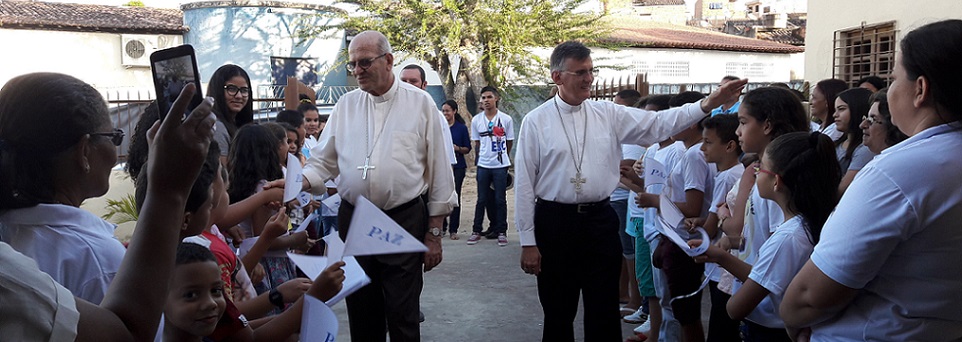 Dom Fernando e Dom Tourinho visitam Paróquia do Livramento em Vitória de Santo Antão