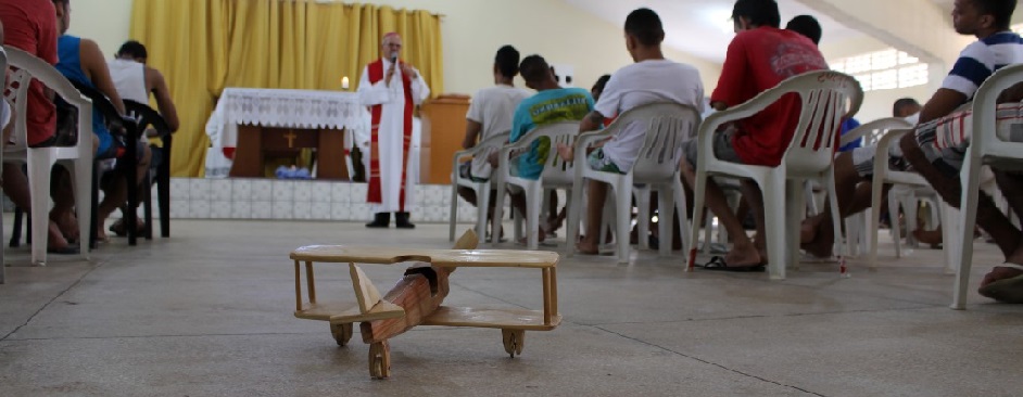 Celebração natalina da Pastoral Carcerária no Presídio Igarassu emociona arcebispo