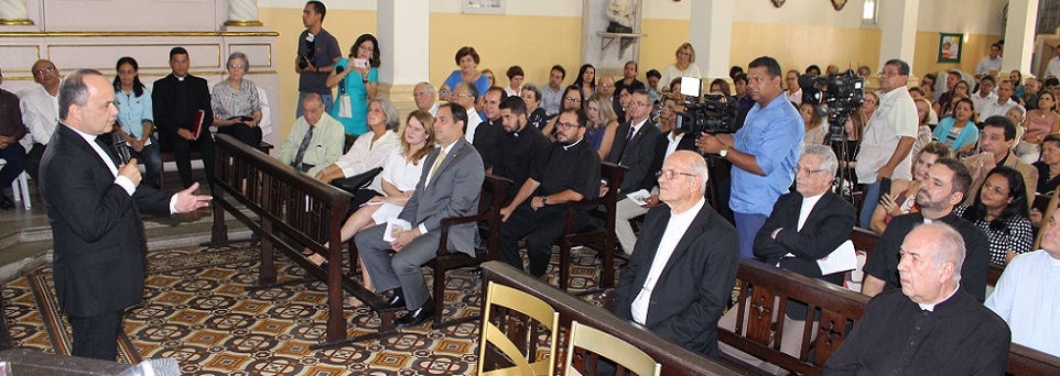 Padre Luciano Brito toma posse como vigário geral da Arquidiocese de Olinda e Recife