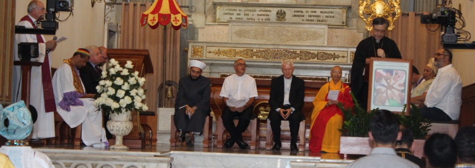 Ato pela paz reúne diversas representações religiosas em Aparecida