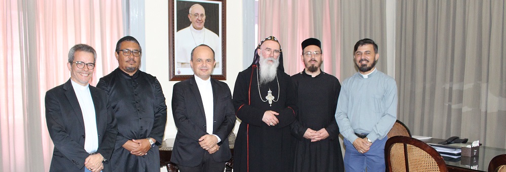 Bispo da Igreja Ortodoxa Siríaca Malankara faz visita de cortesia à Arquidiocese