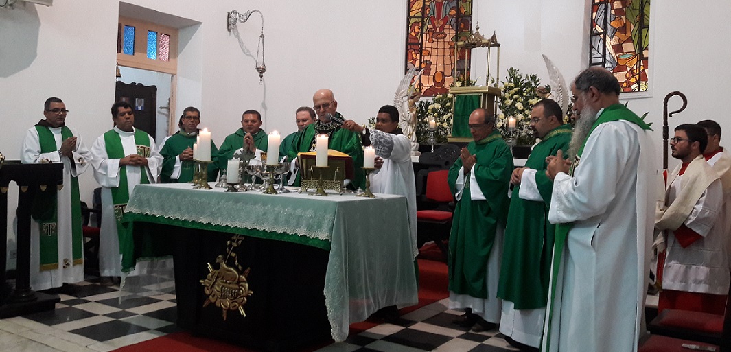Dom Fernando abre 20ª festa de Frei Damião de Bozzano no Recife