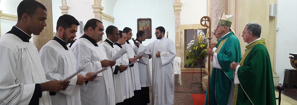 Seminaristas cumprem ritos obrigatórios para ordenação diaconal do próximo dia 13