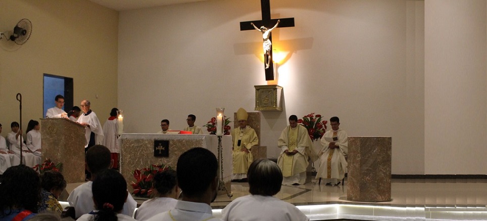 Dom Fernando celebra aniversário de dedicação da igreja do Rosário em Boa Viagem