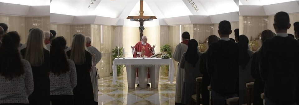 Papa diz que é preciso percorrer o caminho da pobreza para ser discípulo verdadeiro