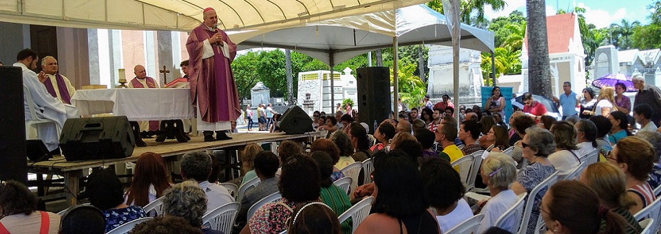 Missas de Finados reafirmam nos fiéis a esperança da Ressurreição