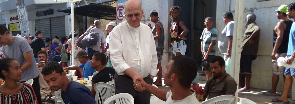 Dom Fernando participa da abertura do Dia Mundial dos Pobres