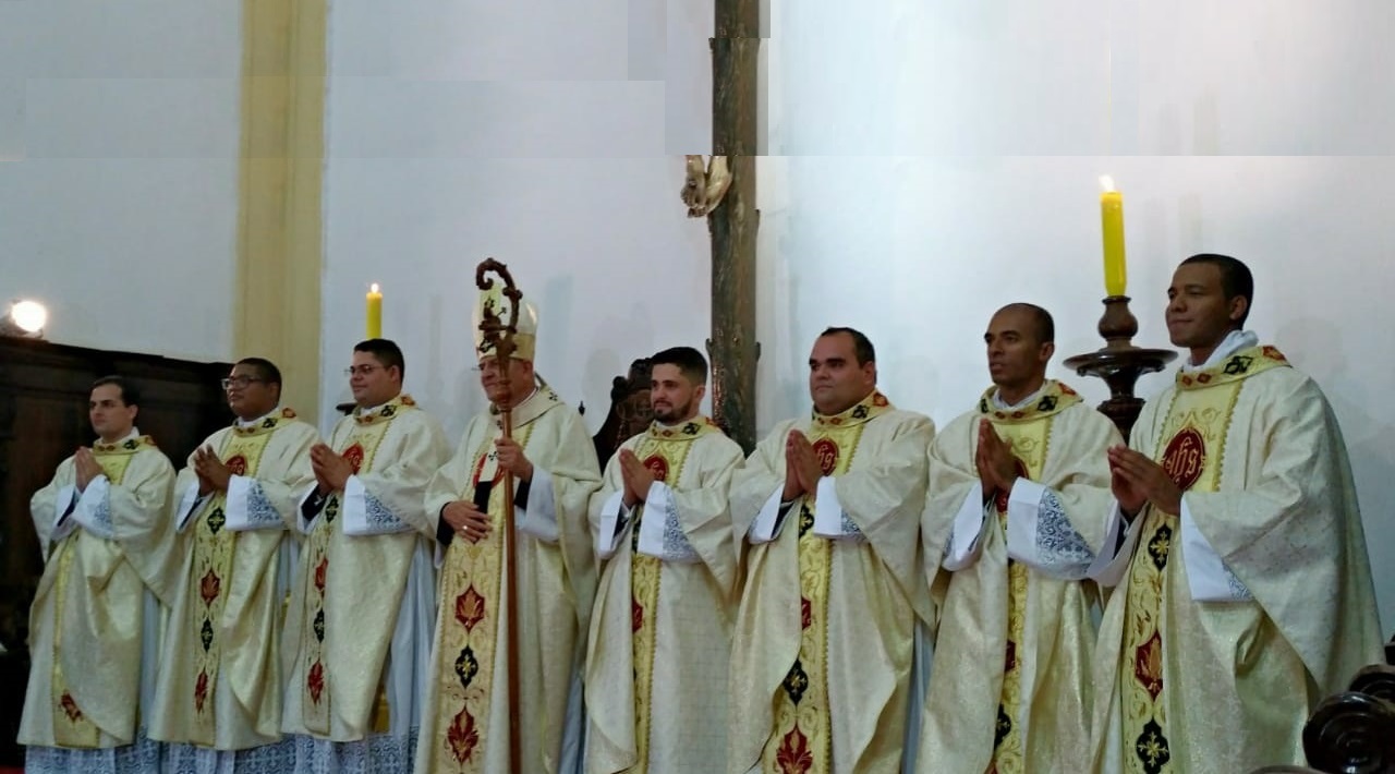 Arquidiocese se alegra com a ordenação de sete sacerdotes