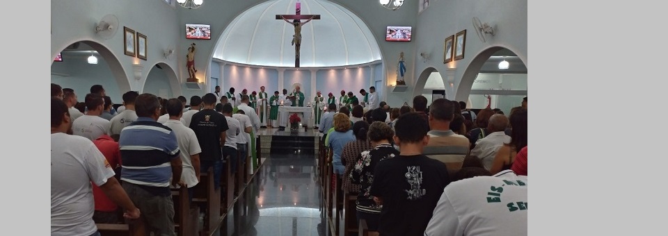 Arcebispo e auxiliares de BH celebram em Brumadinho (MG)