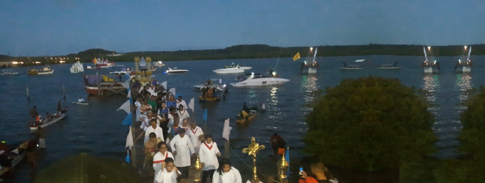Dom Fernando participa da buscada na 158ª festa de São Gonçalo em Itapissuma