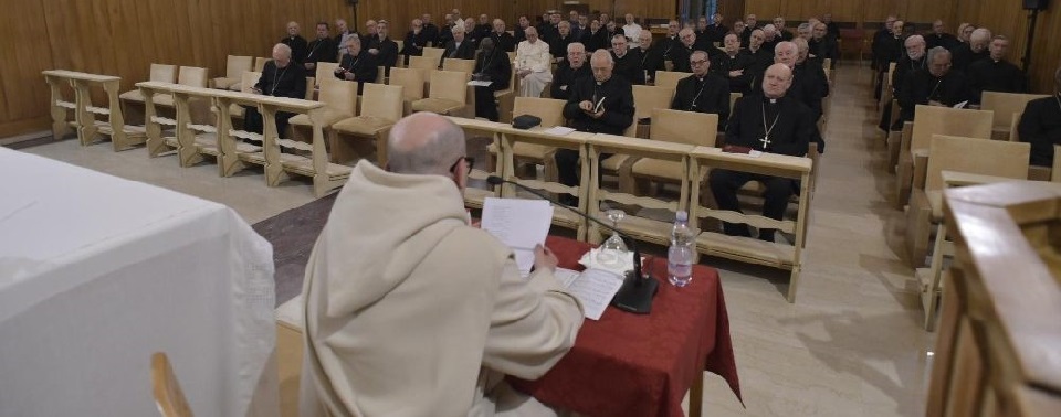 Papa Francisco inicia Exercícios espirituais: cuidado para reconhecer a presença de Deus