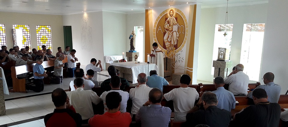 Clero arquidiocesano reúne-se em retiro anual no Agreste pernambucano