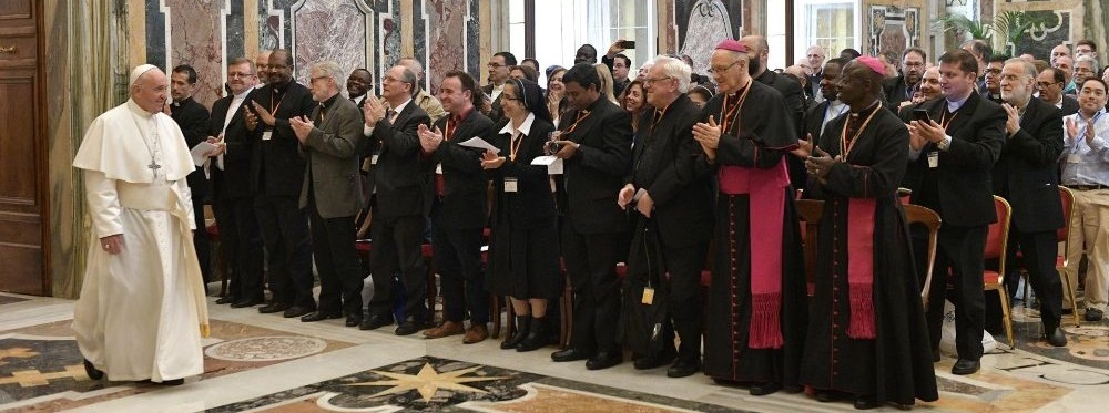 Papa Francisco defende que a Bíblia é a melhor vacina contra o fechamento da Igreja