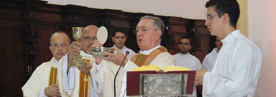 Monsenhor Albérico completa 35 anos de ordenação sacerdotal no Dia do Padre
