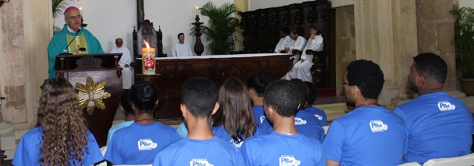 Arcebispo participa de lançamento da campanha Caixa de Natal Sem Fome