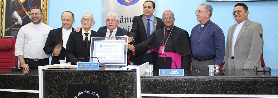 Emoção marca outorga de título de Cidadão de Olinda ao sacristão Gilvan