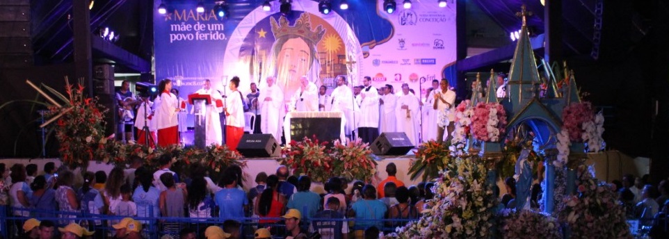 Fiéis do Recife reverenciam Nossa Senhora da Conceição do Morro