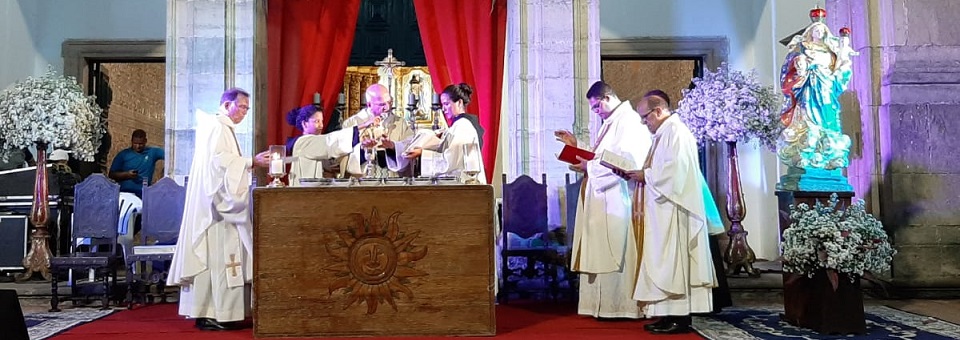 Última missa do ano reverencia o dogma mariano da maternidade de Deus