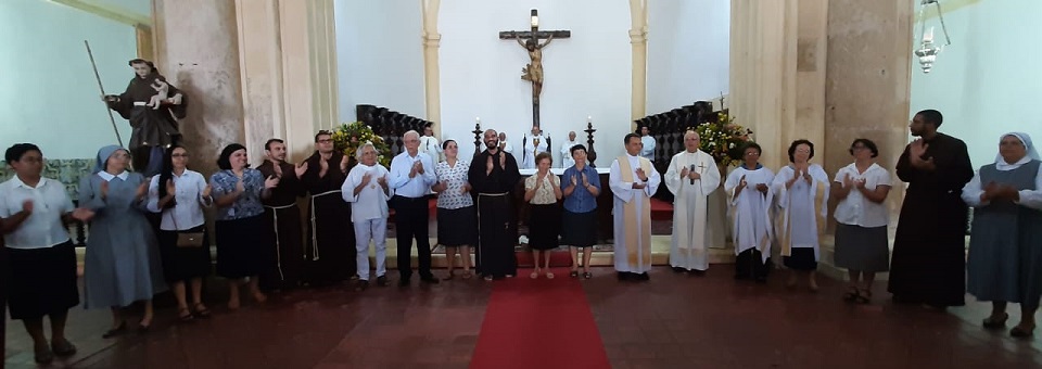 Religiosos e religiosas celebram seus carismas em missa na Catedral Metropolitana
