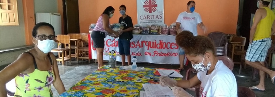 Ação emergencial da Cáritas Arquidiocesana distribui cestas básicas em Itapissuma e Itamaracá