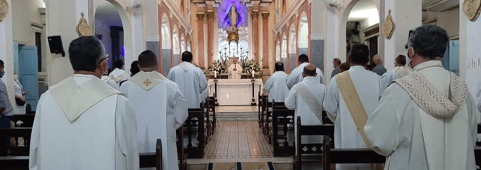 Missa marca os 20 anos de ordenação episcopal de dom Fernando Saburido
