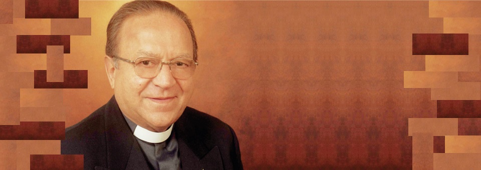 Restos mortais do padre Edwaldo Gomes foram trasladados para a Matriz de Casa Forte