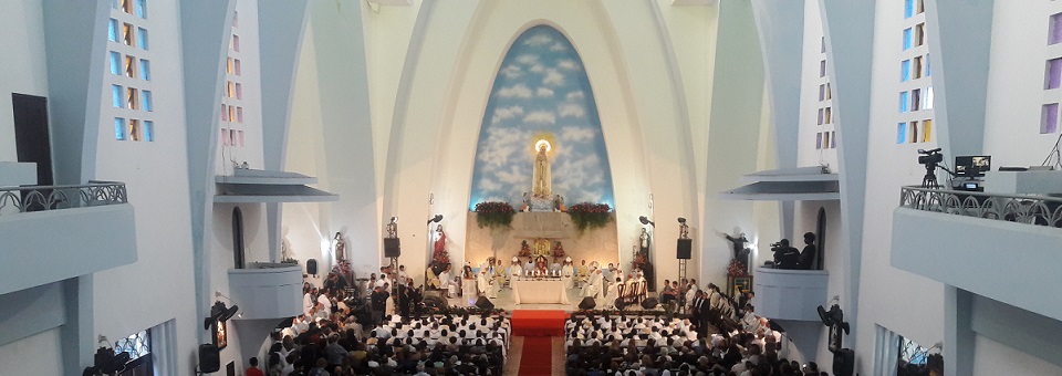 Dom Fernando celebra missa da Vigília de Natal (24) no Santuário Nossa Senhora de Fátima