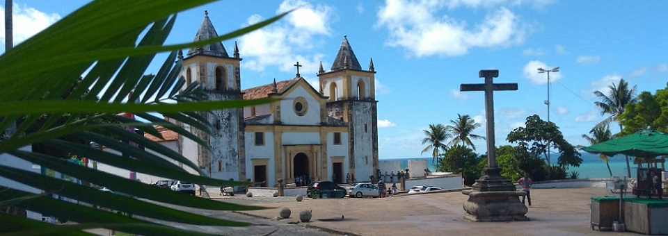 Catedral de Olinda organiza memorial aos mortos por Covid-19 e homenagem aos profissionais de saúde