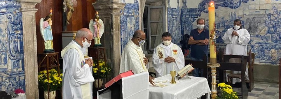 Dom Limacêdo visita frades menores da Fraternidade do Convento Santo Antônio