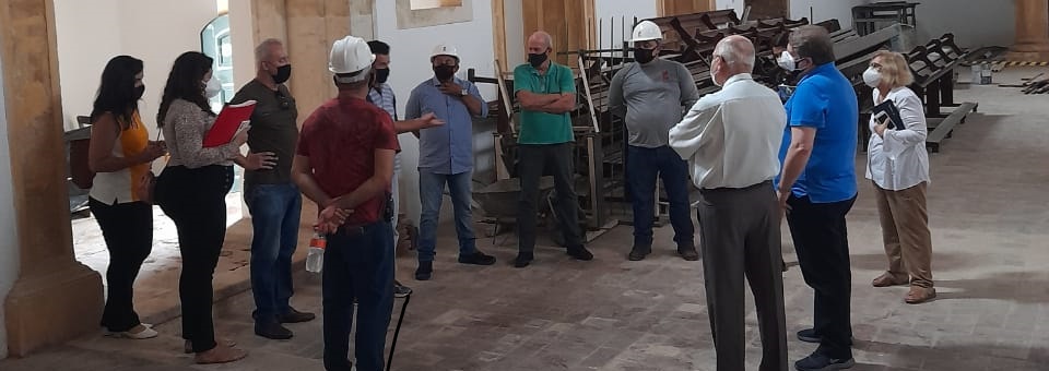 Arcebispo visita obras de recuperação do Seminário de Olinda