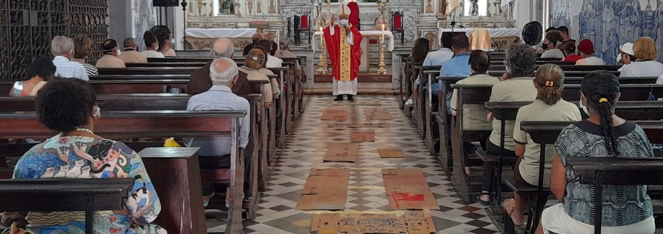 Dom Limacêdo abre trezena de Santo Antônio na Rua do Imperador