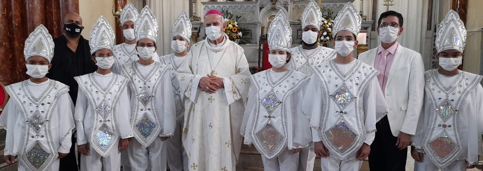 Dom Fernando preside missa em ação de graças pelos 28 anos do Pró-Criança