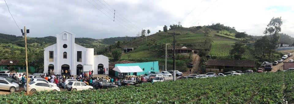 Dom Fernando inaugura capela de Santo Antônio na área rural de Vitória