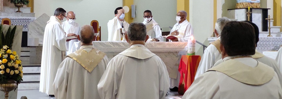 Missa de Envio e entrega da “cruz de dom Helder” encerram a 56ª Assembleia do NE2