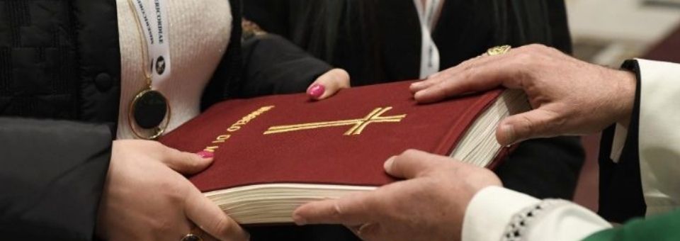 Domingo da Palavra de Deus: pela primeira vez, ministério do Leitorado e Acolitado confiado a leigos e leigas