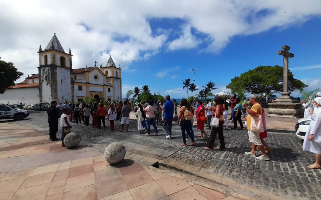 Igrejas retomam procissões no Domingo de Ramos