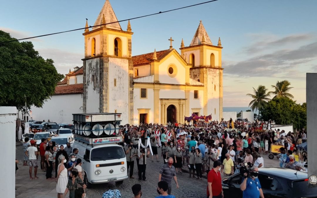 Fiéis participam novamente da Semana Santa nas igrejas da Arquidiocese de Olinda e Recife