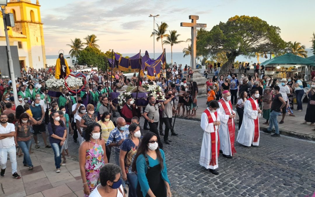 Retorno do povo às celebrações marca o Tríduo Pascal na Arquidiocese de Olinda e Recife